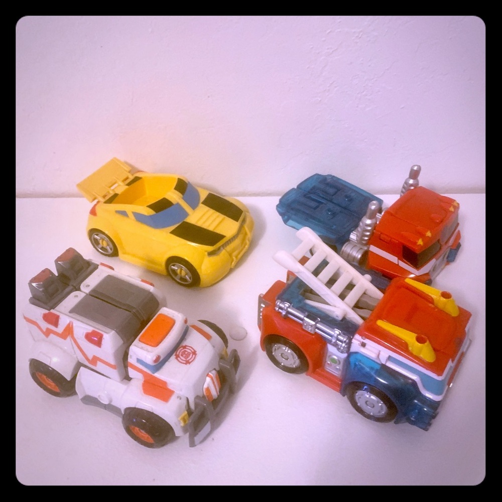 RESCUE BOTS TRANSFORMER TOYS IN GREAT CONDITION